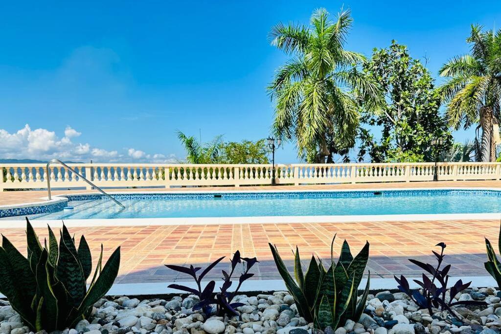 Falcon Islandview - Airport Pickup Available - 24Security مونتيغو باي المظهر الخارجي الصورة